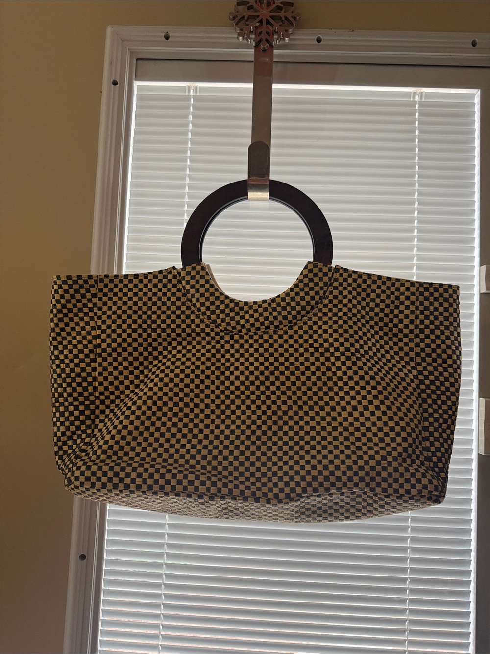 Checkerboard Tote with Round Handles in Black & Cream